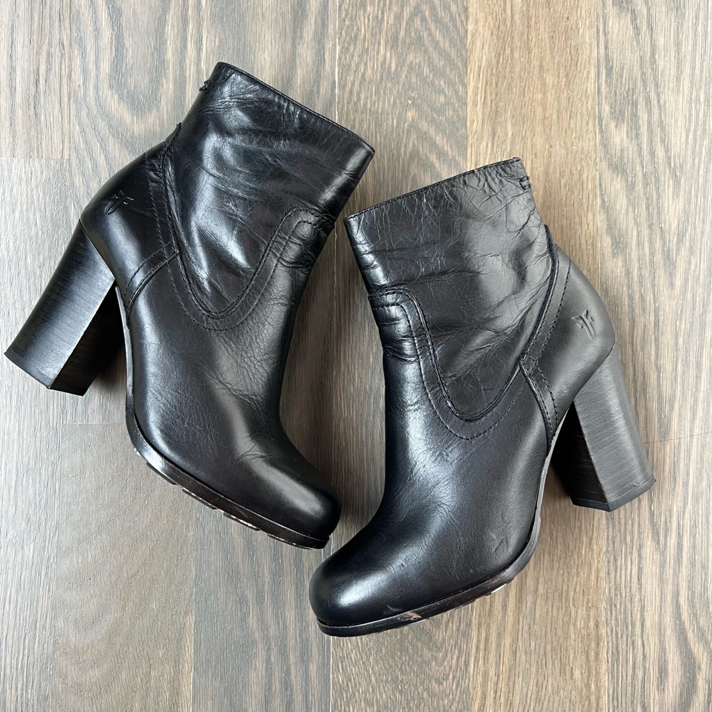 Frye Parker Short Black Leather Boots Size 6